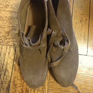 Short ankle boots